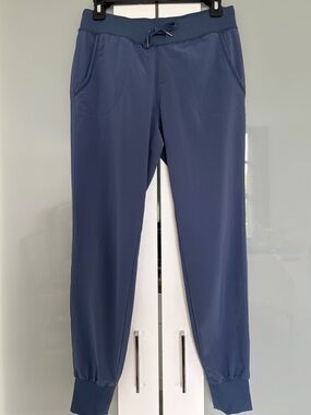 Athleta Blue Joggers 
Size 6